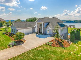 455 Conkinnon Dr, Lenoir City, TN 37772