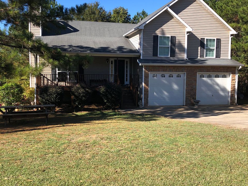 1st image of 107 Cedar Creek Xing