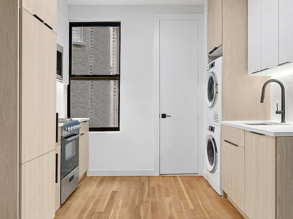 1st image of 414 Amsterdam Ave APT 3S