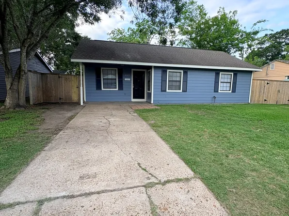 2105 Kingsdale Dr, Deer Park, TX 77536