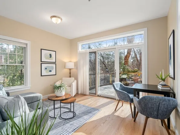 175 Richdale Ave APT 115, Cambridge, MA 02140