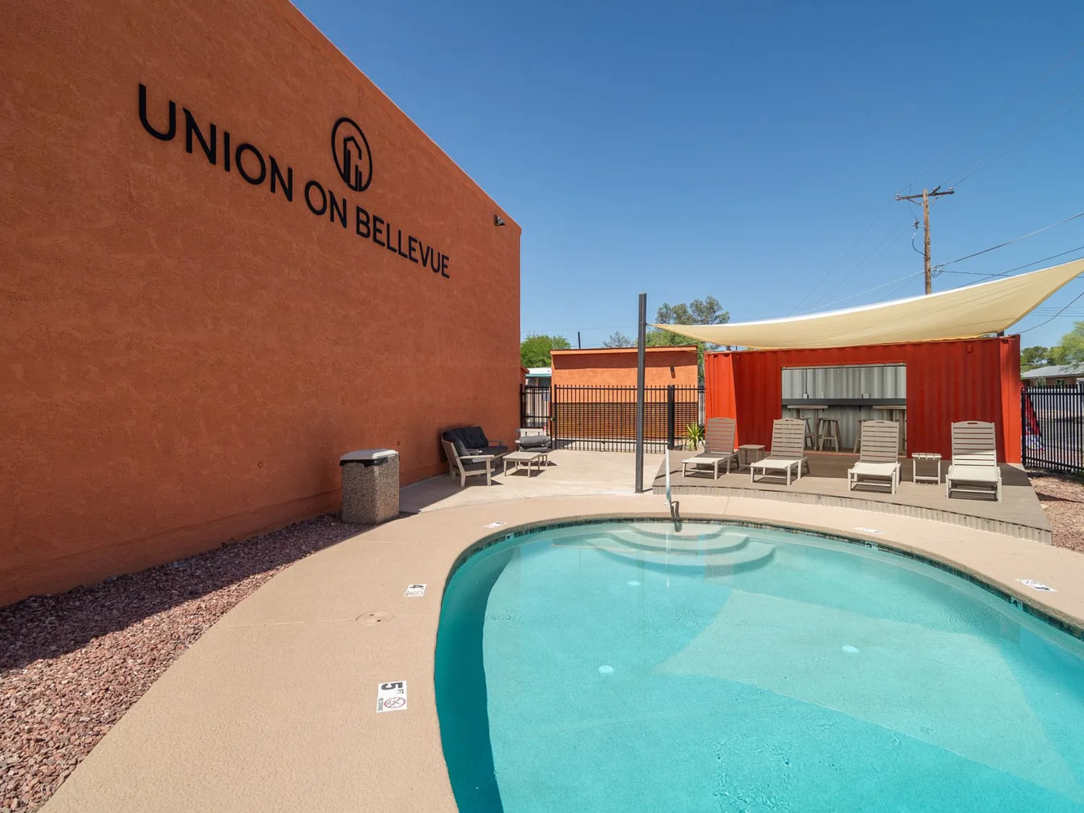Union On Bellevue - Near The U of A — Photo 2