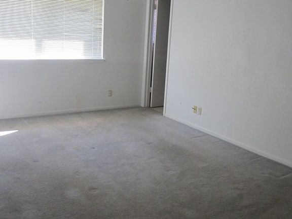 5th image of 3212 Timber Oak Dr