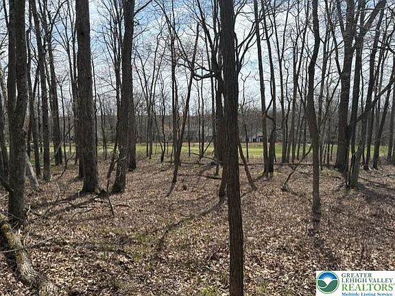 3rd image of SE Point Of Woods East Un