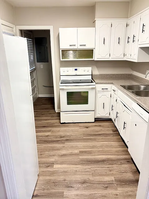 3 bed, 988 sqft, $1,000 — Photo 4