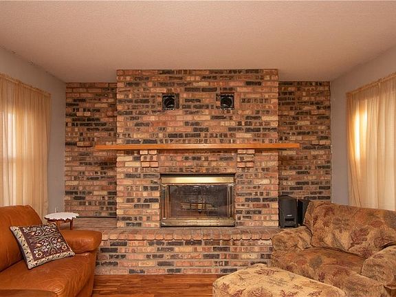 3rd image of 6318 NW 56th St
