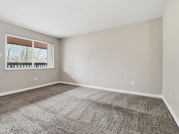 4th image of 1143 N Lamar St #15