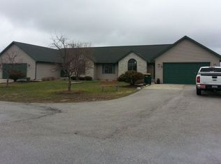 W3266 Oak Hill Rd, Watertown, WI 53094
