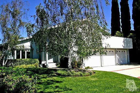 5th image of 629 Velarde Dr