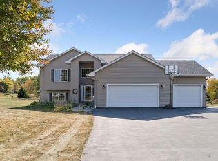 1695 99th Ave, Hammond, WI 54015