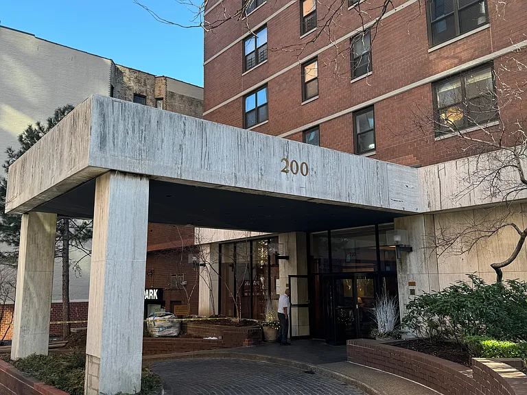 200 E 90th St #27C — Photo 9