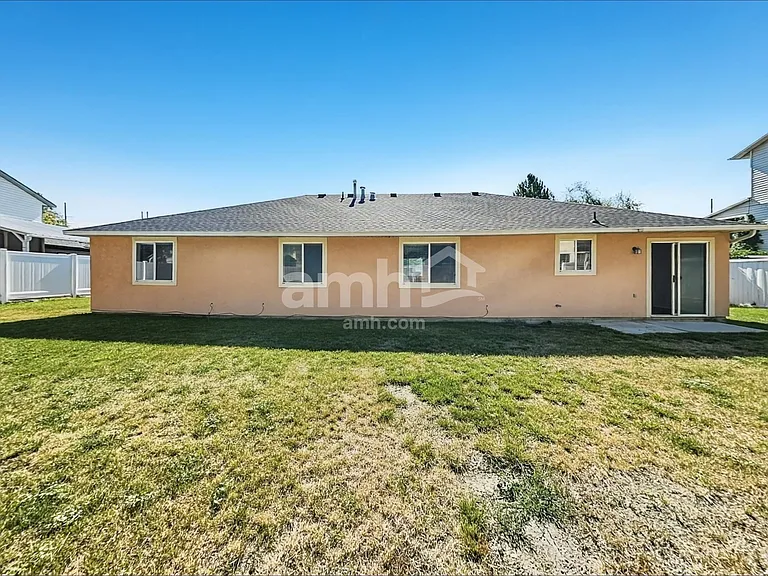 1370 N General Dr — Photo 16