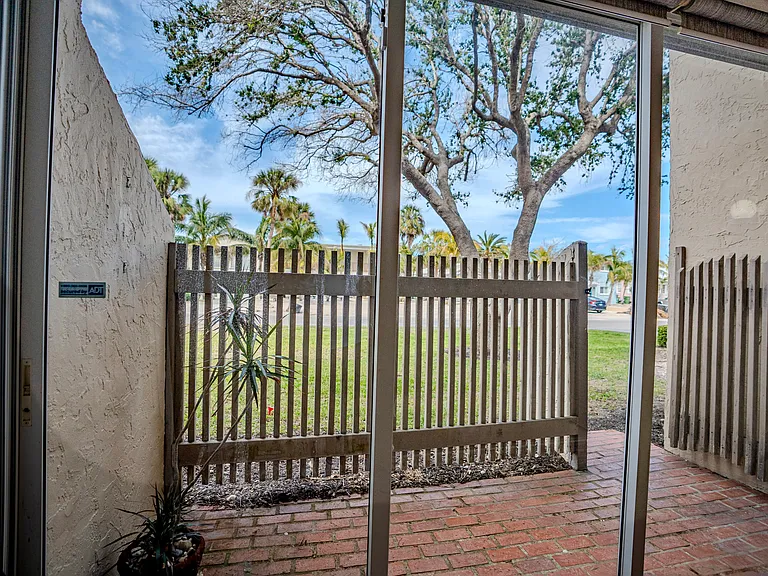 845 Benjamin Franklin Dr #104 — Photo 22