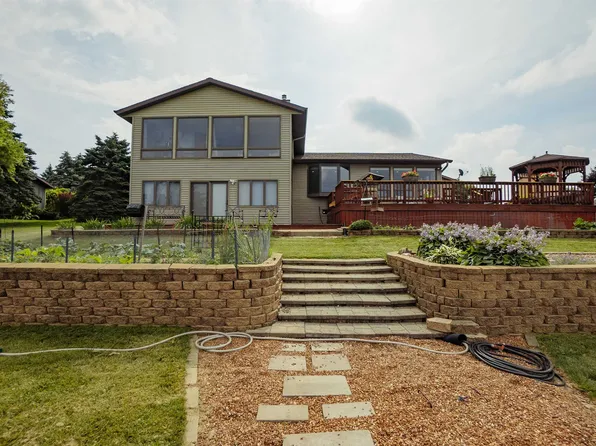 N6750 Hilltop Dr, Fond Du Lac, WI 54937