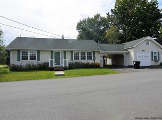 234 Bowne St, Port Ewen, NY 12466