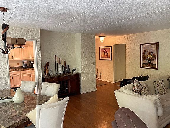 4th image of 400 High Point Dr APT 211