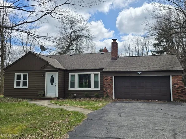 5678 Ridgebury Blvd, Lyndhurst, OH 44124