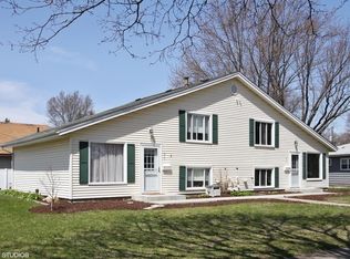 470 Mary Ln, Crystal Lake, IL 60014
