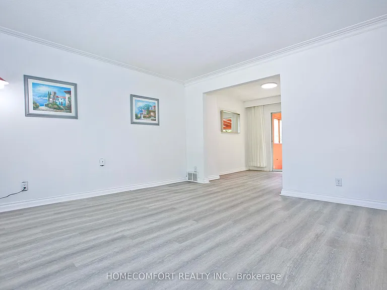 247 Parkview Ave — Photo 4