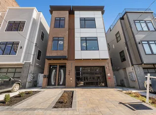 24 Romaine Avenue 3L image 1 of 26