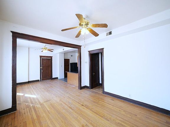 5th image of 1610 N Karlov Ave APT 1