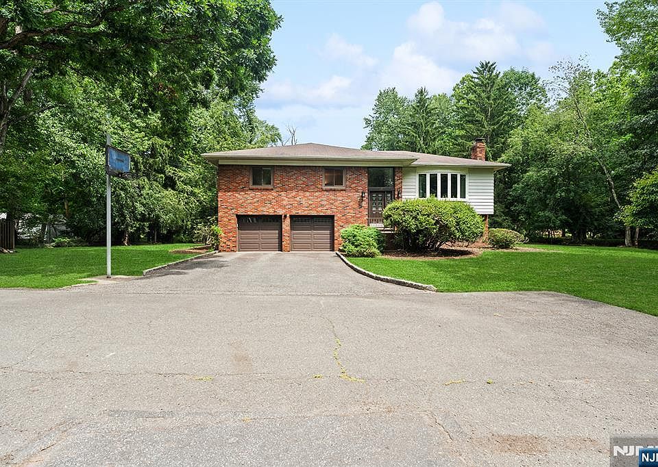 1st image of 31 Brook St