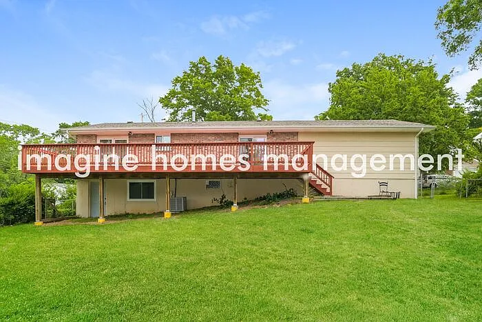 302 Clara St — Photo 19
