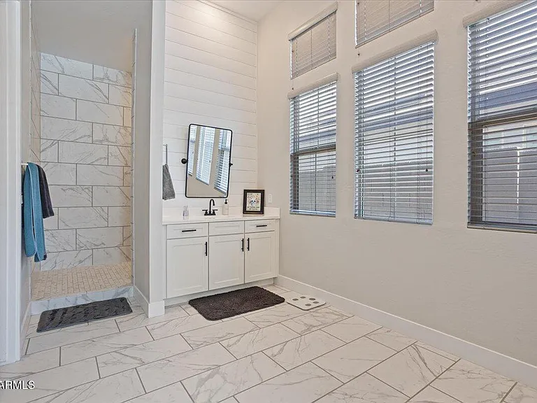 21147 W Hillcrest Blvd — Photo 15