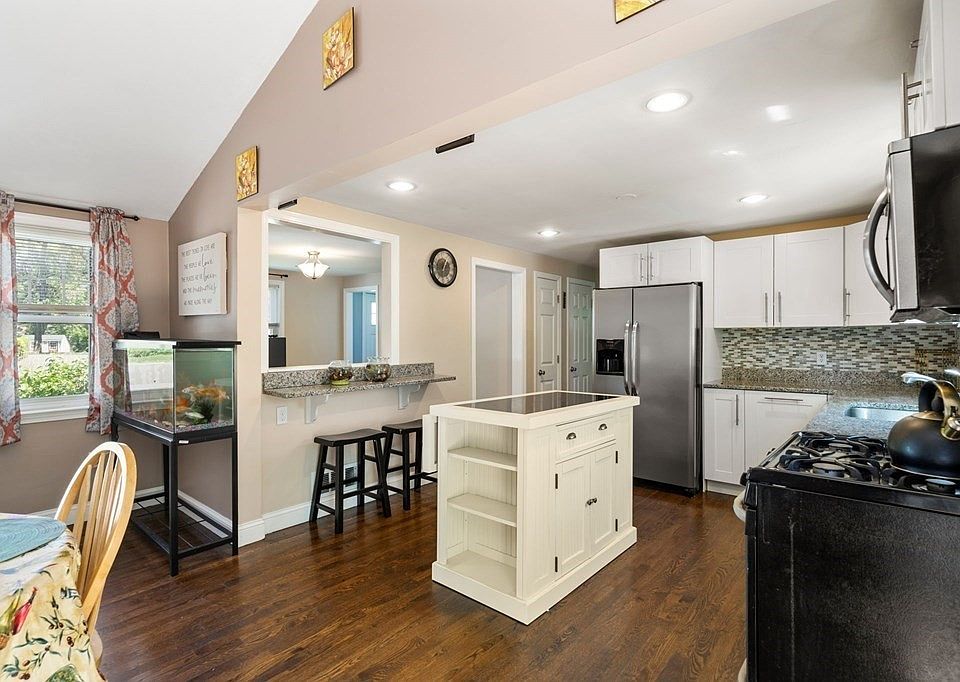 108 Essex St, Weymouth, MA 02188 Zillow