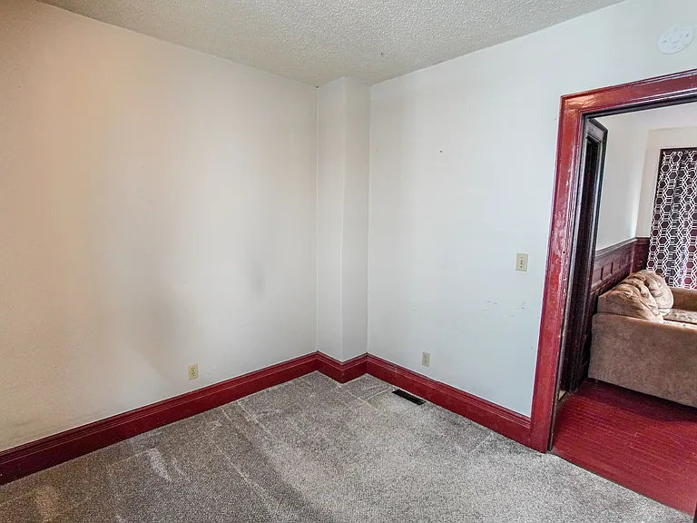 74 Woodside Ave #1 — Photo 17