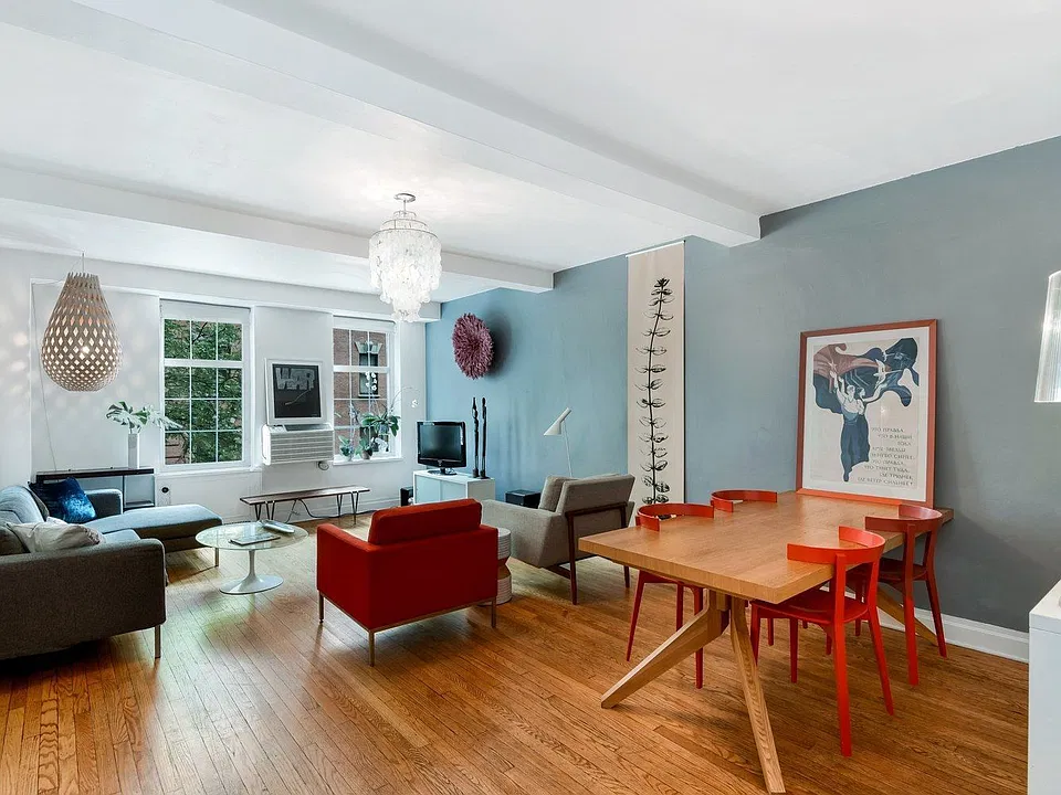 410 W 24th St #3K