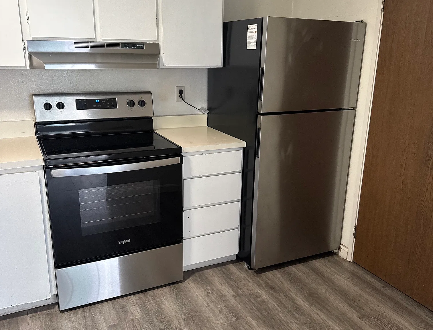 555 Pierce St — Photo 4