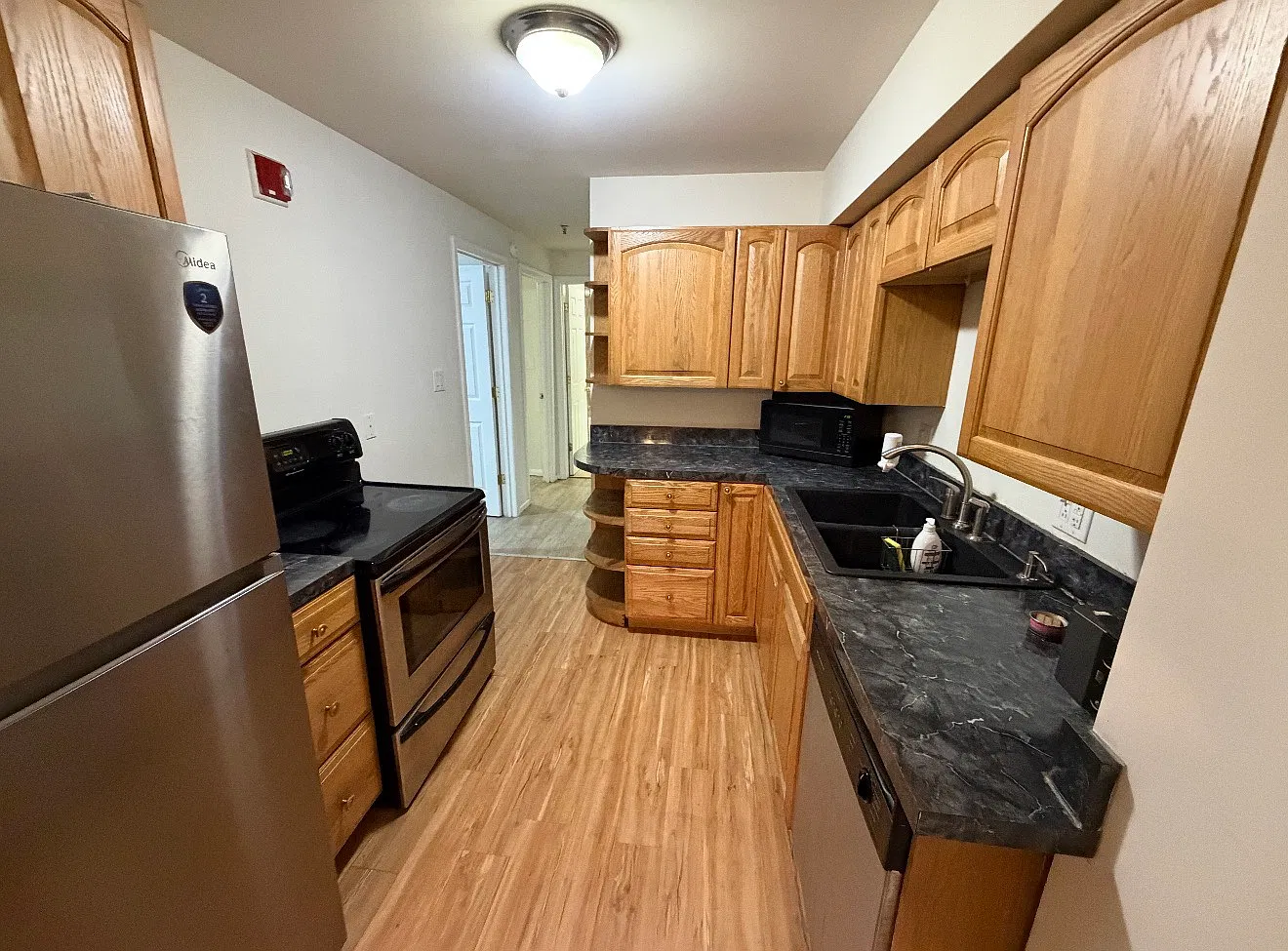 2 bed, 1100 sqft, $1,100 — Photo 2