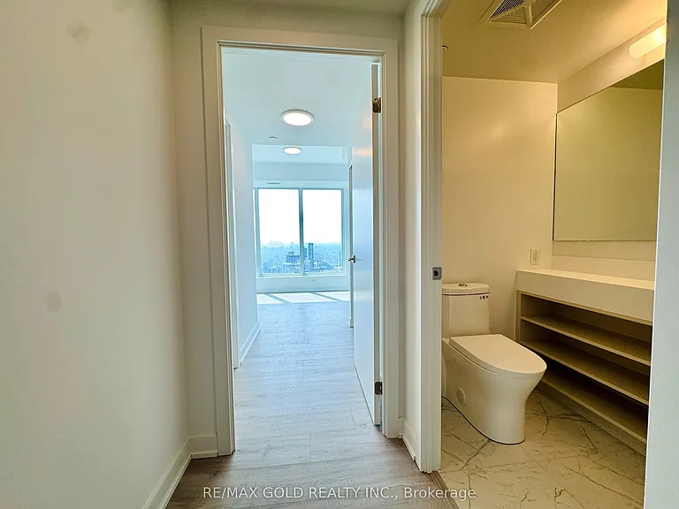 252 Church St #LPH03 — Photo 33
