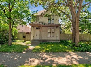586 Sherburne Ave, Saint Paul, MN 55103