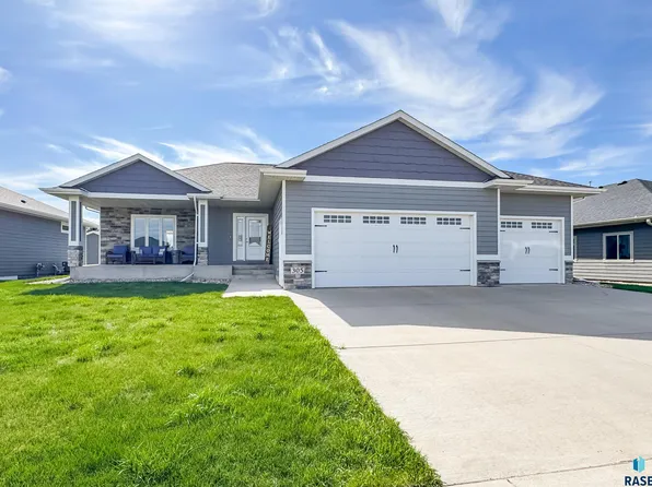 305 S Sunshine Ave, Brandon, SD 57005