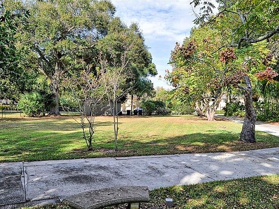 3rd image of 1800 Fairview Shores Dr