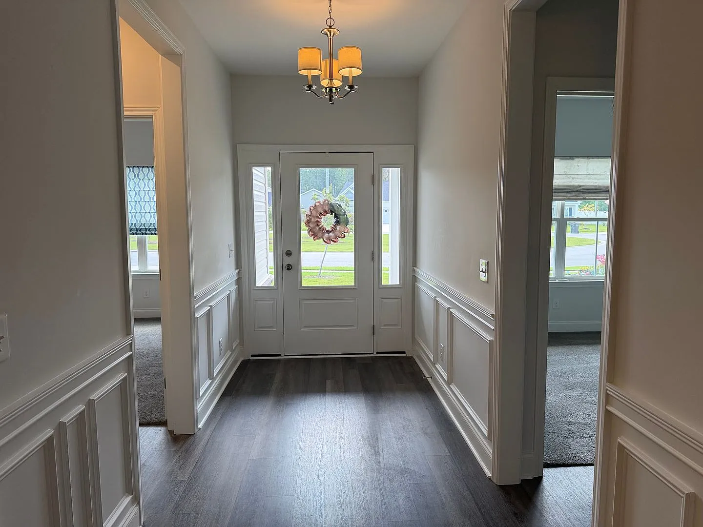 Beautiful One-Level Home in Hearthstone Lakes — Photo 3