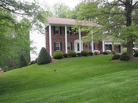 2nd image of 5840 Conte Dr