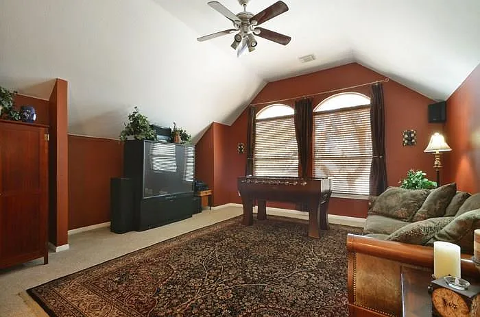 1302 Hunter Ace Way — Photo 16