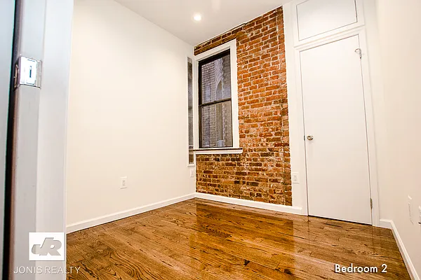 Rented by Jonis Realty | media 10