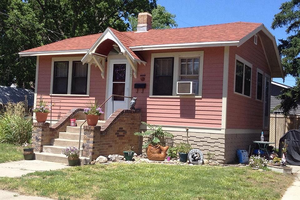 1st image of 309 W G St