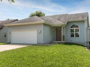 6926 Village Park Dr, Madison, WI 53718