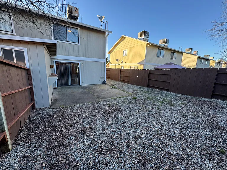 2125 Charade Way — Photo 12