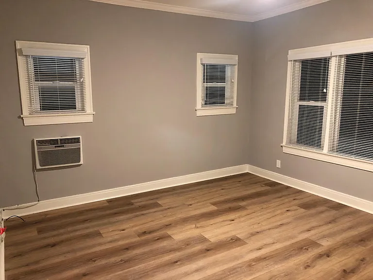 5433 Harold Way #204 — Photo 3