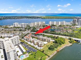 300 Golfview Rd APT 105, North Palm Beach, FL 33408