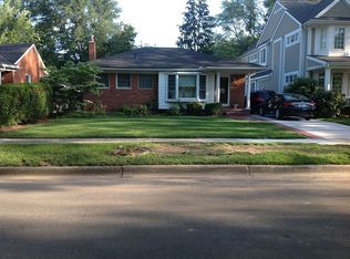 2390 Buckingham Ave, Birmingham, MI 48009