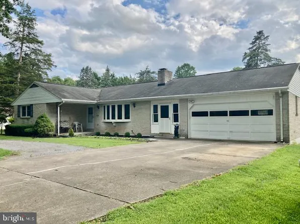 1042 Locust Grove Rd, Middletown, PA 17057