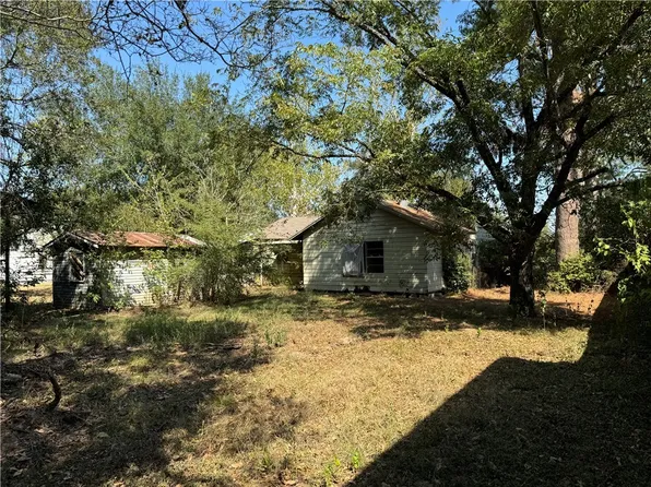 708 Perkins St, Franklin, TX 77856