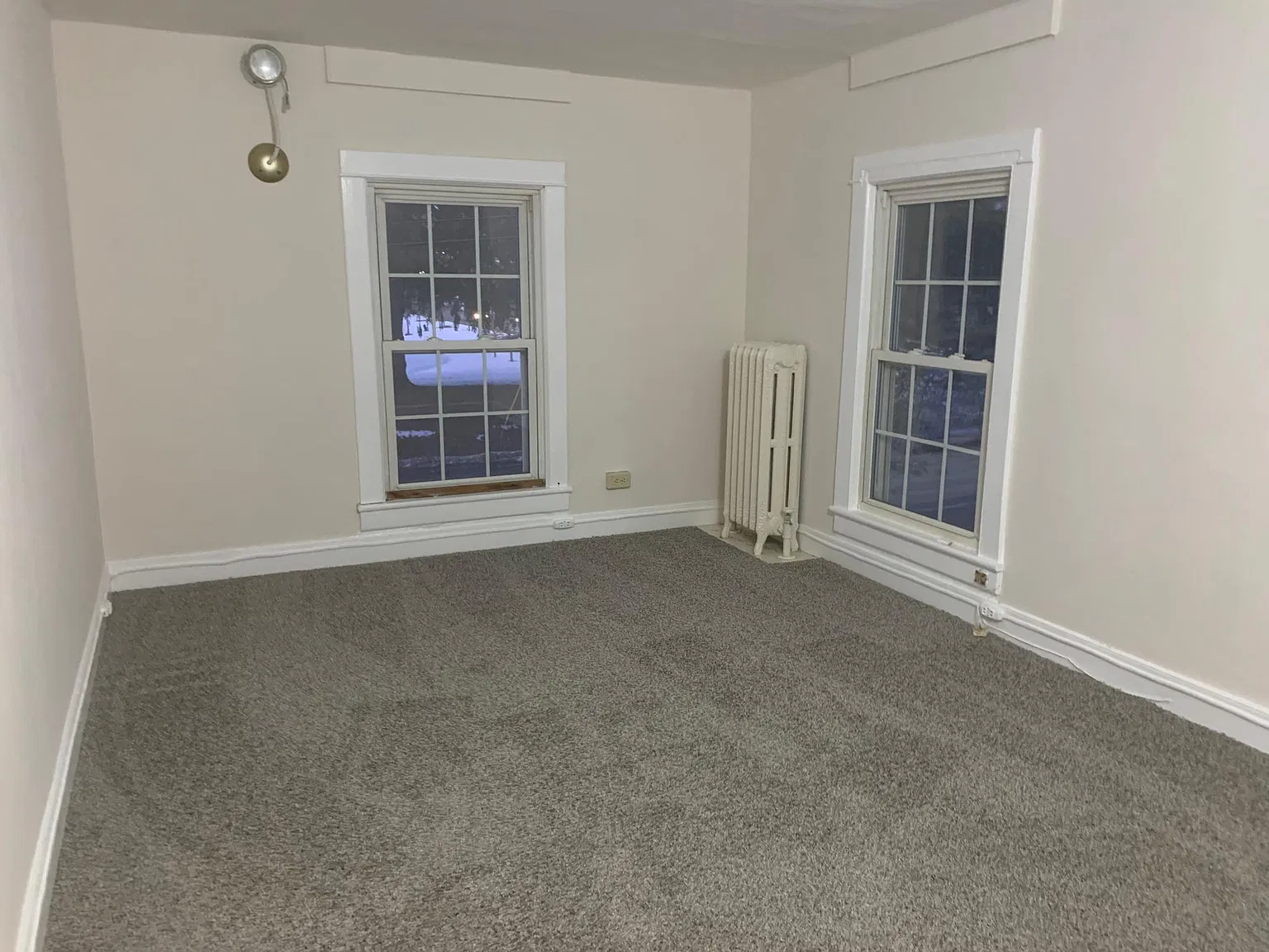 102 W Market St — Photo 3